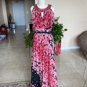 Maxi dress with beaded necklace